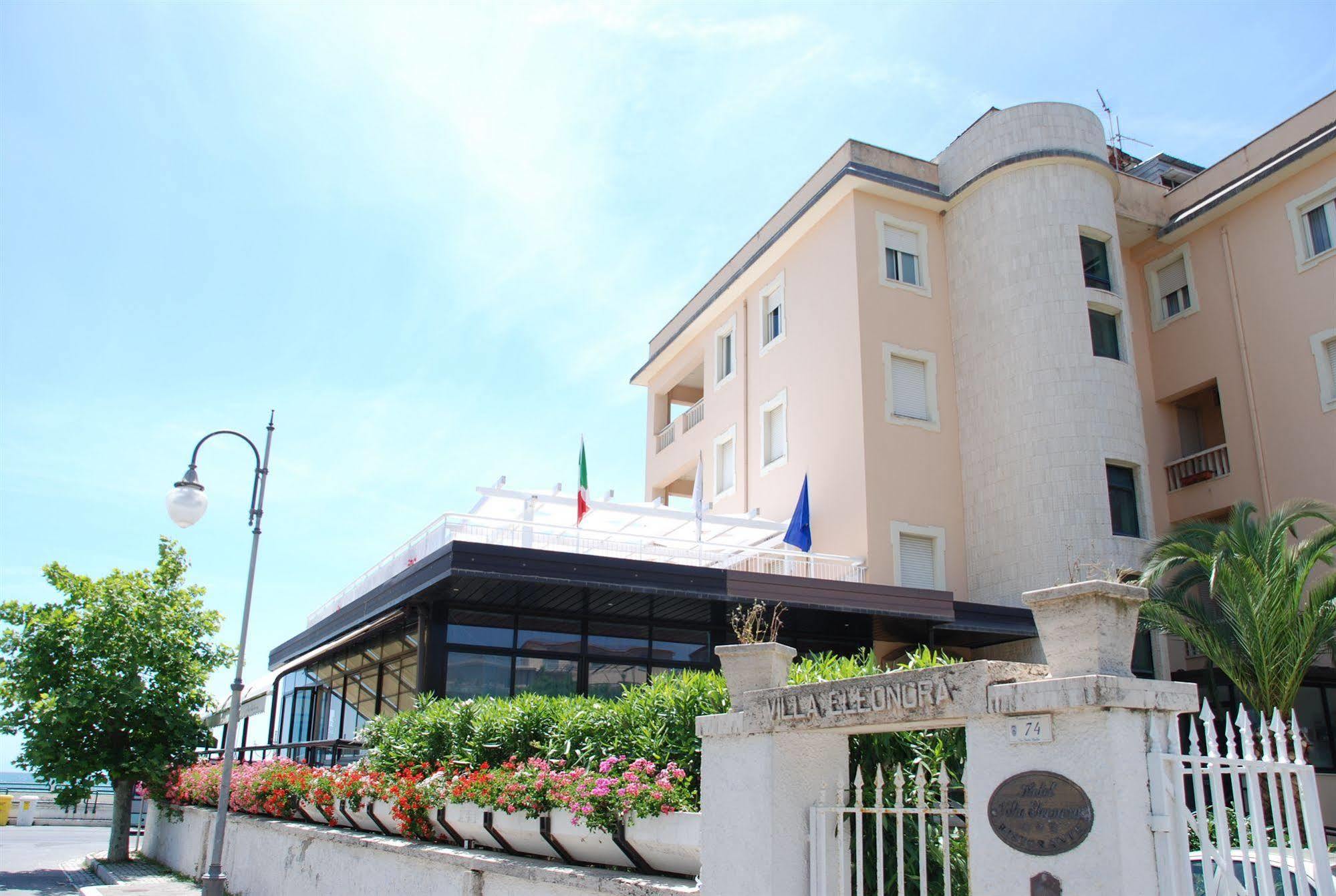 סקאורי Hotel Villa Eleonora מראה חיצוני תמונה
