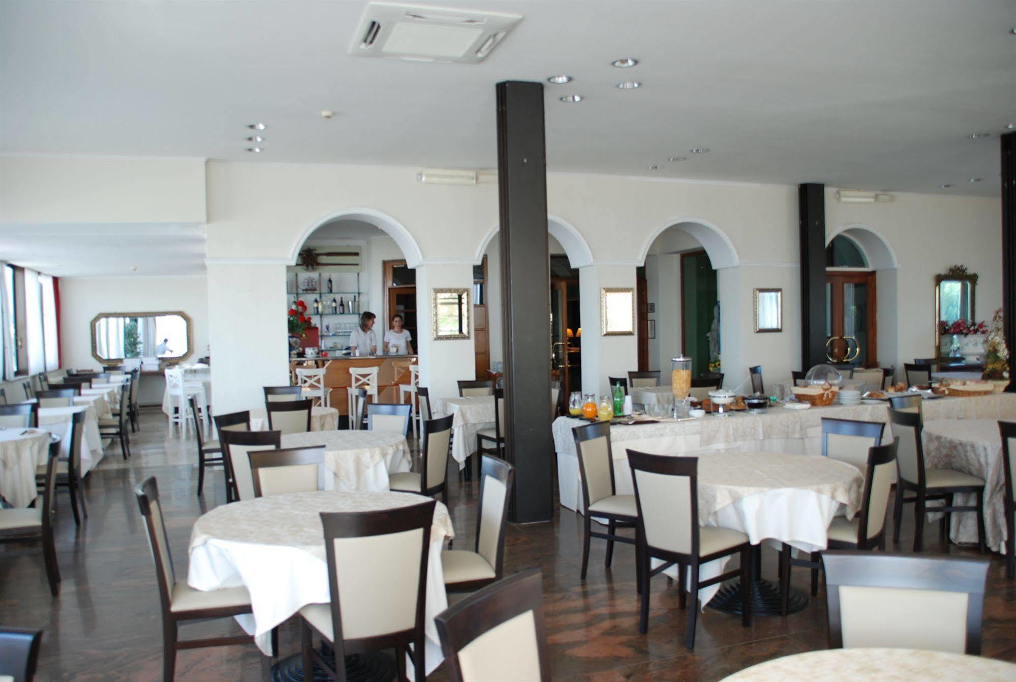 סקאורי Hotel Villa Eleonora מראה חיצוני תמונה