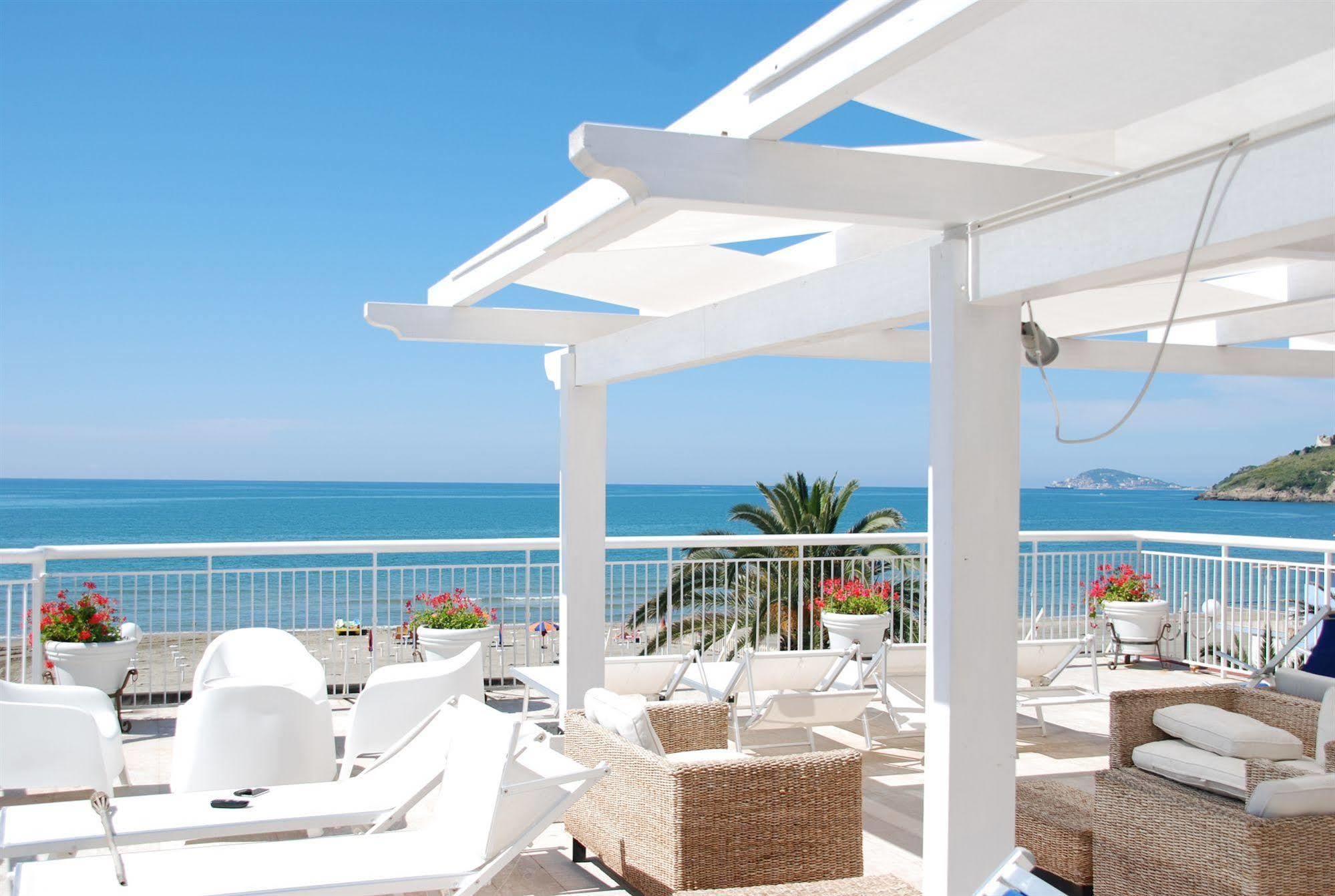 סקאורי Hotel Villa Eleonora מראה חיצוני תמונה